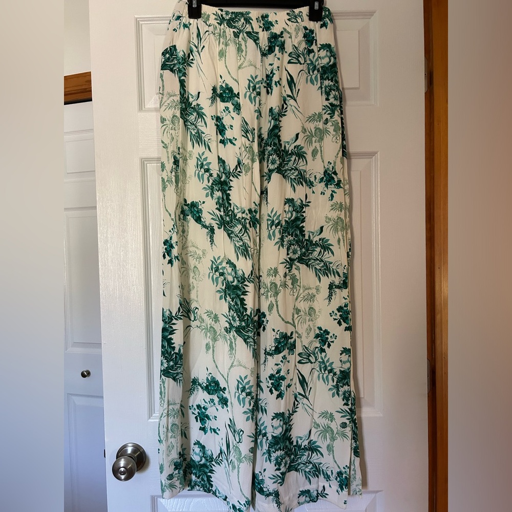 Floral wide leg pants, Anthropologie. Size 2. Lined. With pockets.